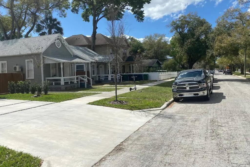 Cozy Studio Bungalow Steps To Armature Works Tampa Dış mekan fotoğraf